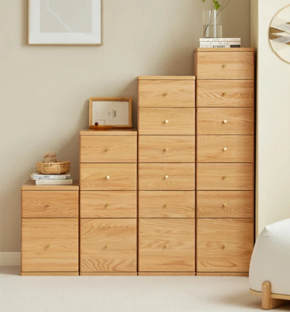 Hemu Dresser ()