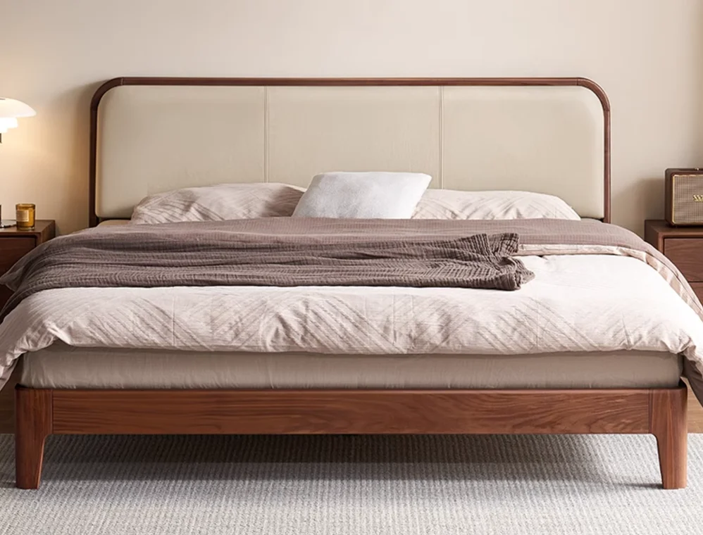 Upholstered Bed (M102G)