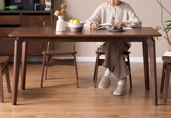 Dining Table (P7111)